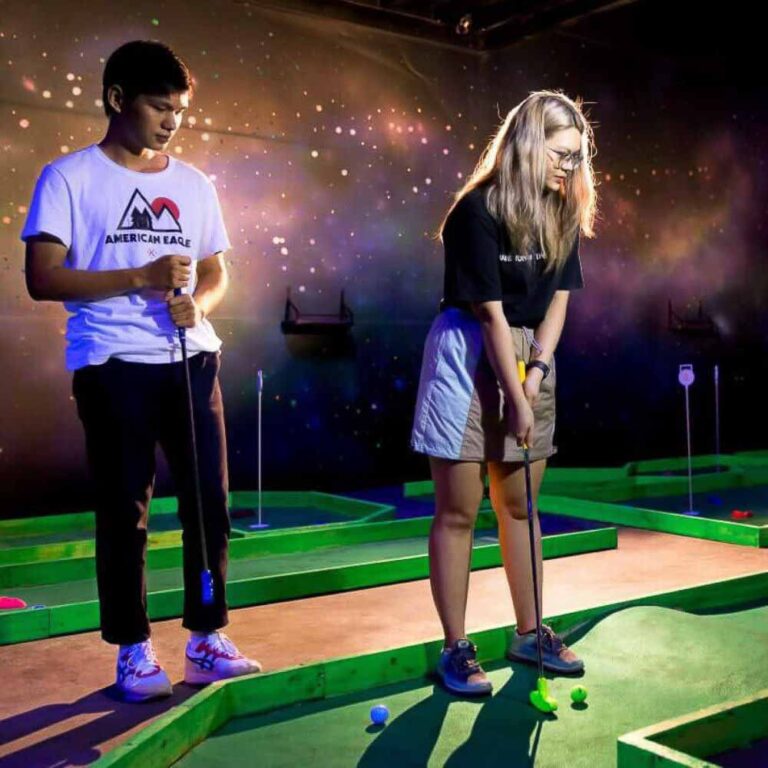 Giá vé mini golf